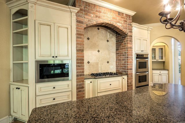 2001 Wellington Plantation Drive, Little Rock, AR 72211