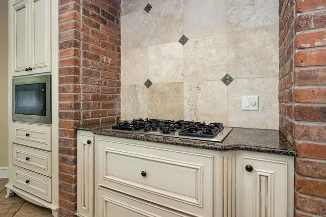 2001 Wellington Plantation Drive, Little Rock, AR 72211