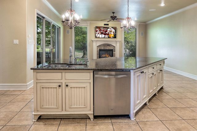 2001 Wellington Plantation Drive, Little Rock, AR 72211