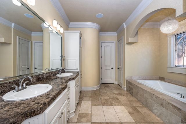 2001 Wellington Plantation Drive, Little Rock, AR 72211