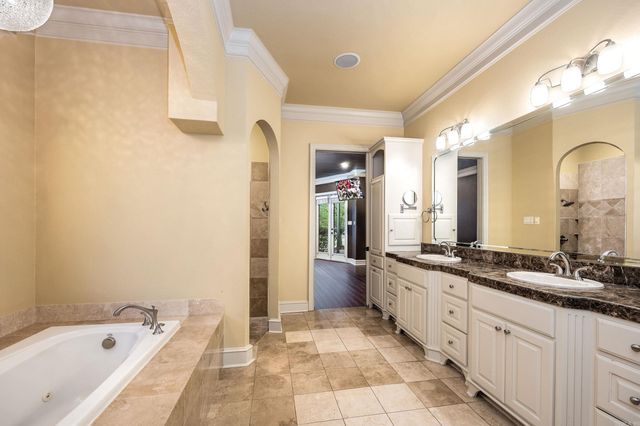 2001 Wellington Plantation Drive, Little Rock, AR 72211