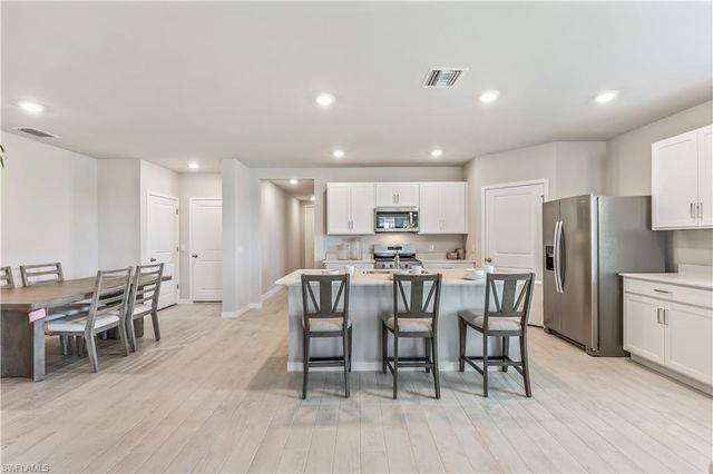 17770 SHADE TREE LOOP, Punta Gorda, FL 33982