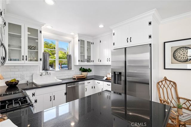 2029 Miramar Drive, Newport Beach, CA 92661