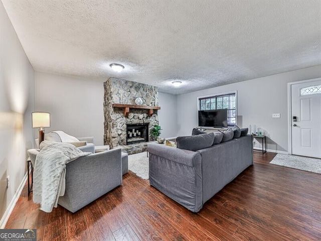 389 Saint Albans Court SW, Mableton, GA 30126