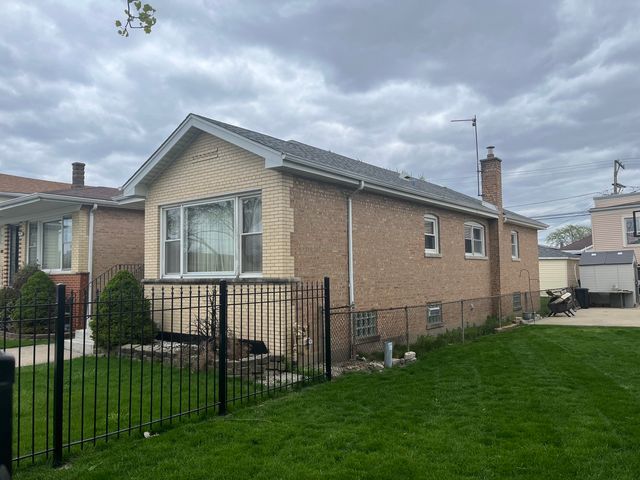 3709 W 56th Place, Chicago, IL 60629