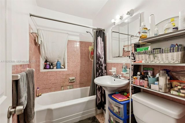 16440 NW 23rd Ct, Miami Gardens, FL 33054