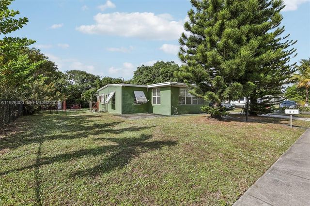 16440 NW 23rd Ct, Miami Gardens, FL 33054