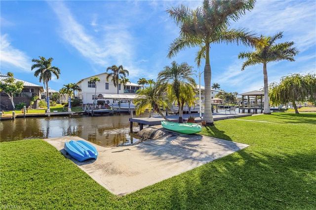 6331 Plumosa AVE, Fort Myers, FL 33908