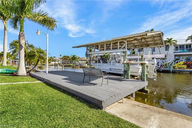 6331 Plumosa AVE, Fort Myers, FL 33908