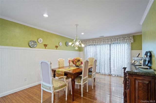 260 Vista Drive 260, Jericho, NY 11753