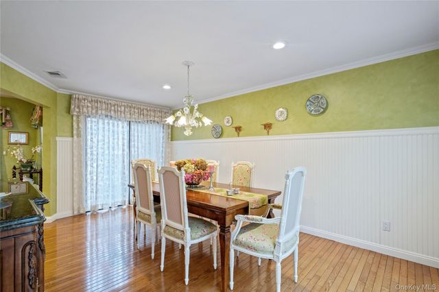 260 Vista Drive 260, Jericho, NY 11753