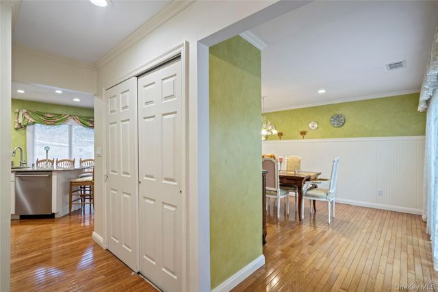 260 Vista Drive 260, Jericho, NY 11753