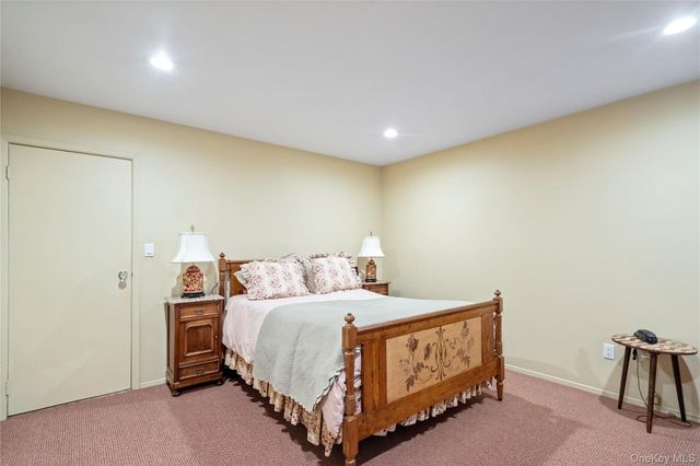 260 Vista Drive 260, Jericho, NY 11753