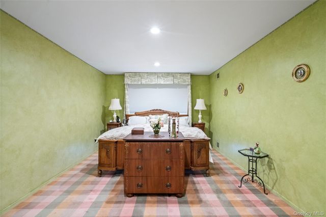 260 Vista Drive 260, Jericho, NY 11753