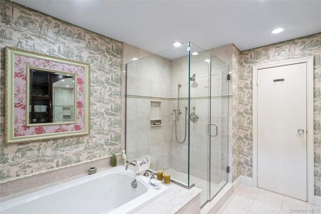 260 Vista Drive 260, Jericho, NY 11753