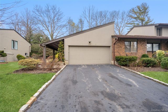 260 Vista Drive 260, Jericho, NY 11753