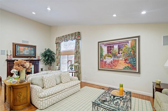 260 Vista Drive 260, Jericho, NY 11753