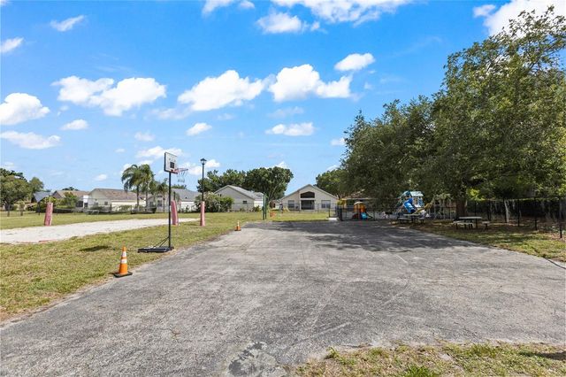 5723 DEER HOLLOW TRAIL, Sarasota, FL 34232