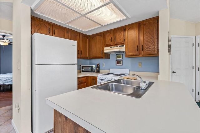 5723 DEER HOLLOW TRAIL, Sarasota, FL 34232