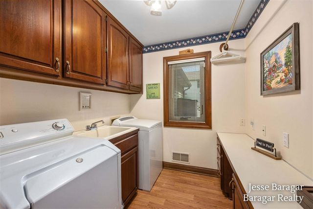2808 Byron Station Drive, Byron Center, MI 49315