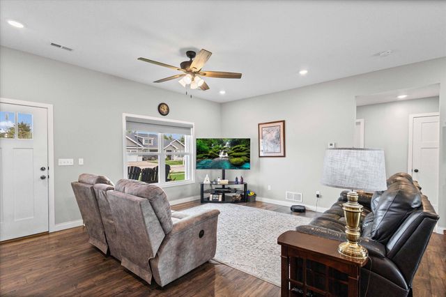 5200 DEMOCRACY DR, Ashland, MO 65010