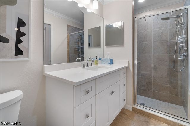 9727 Acqua CT 417, Naples, FL 34113