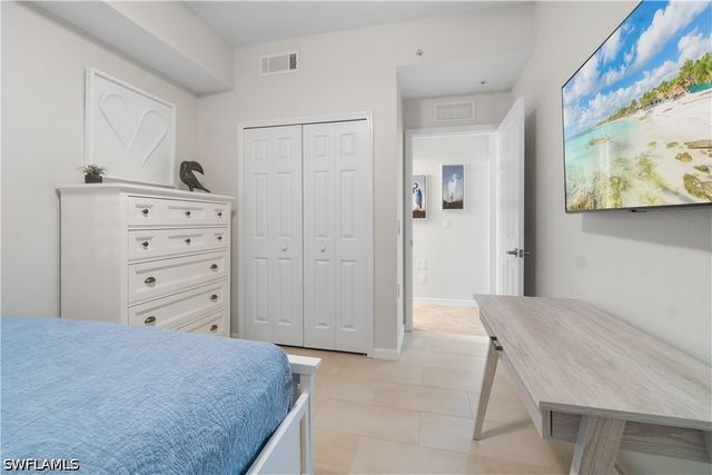9727 Acqua CT 417, Naples, FL 34113