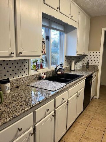 1405 Rainbow Circle, Griffin, GA 30224