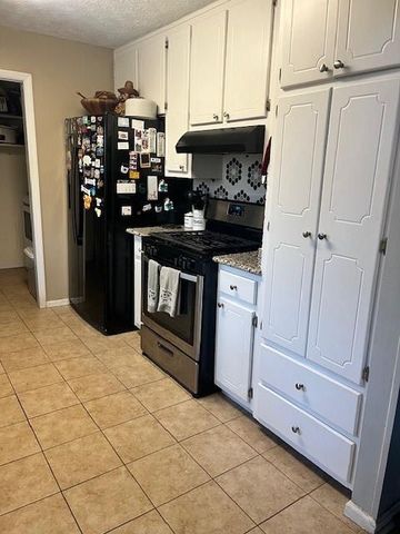 1405 Rainbow Circle, Griffin, GA 30224