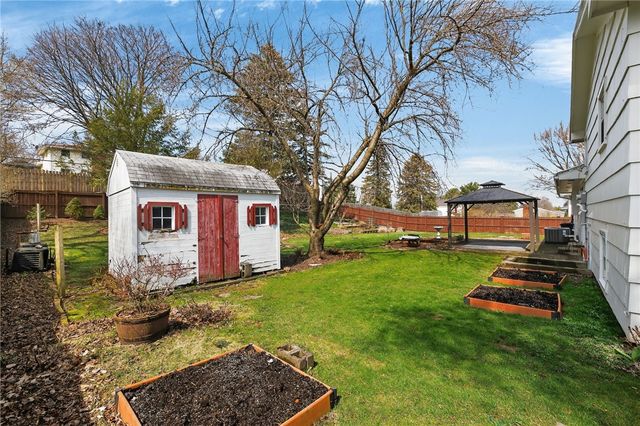 15 Matthew Drive, Perinton, NY 14450
