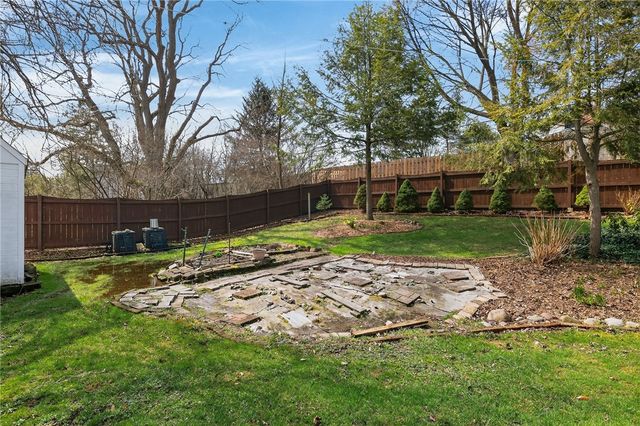 15 Matthew Drive, Perinton, NY 14450
