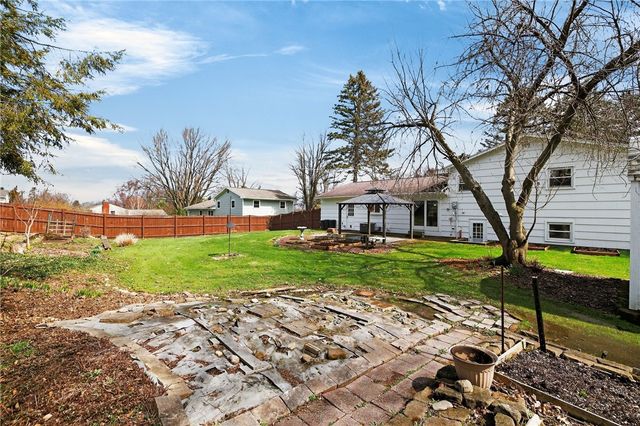 15 Matthew Drive, Perinton, NY 14450