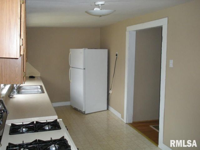 524 S 17TH Street, Murphysboro, IL 62966