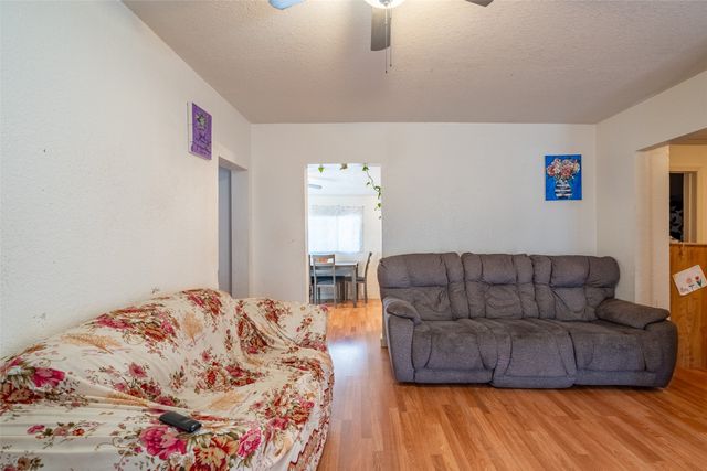 221 E Anson Street, Marshalltown, IA 50158