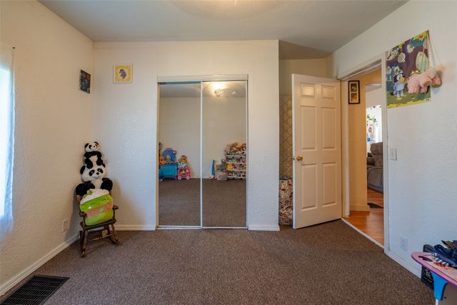221 E Anson Street, Marshalltown, IA 50158