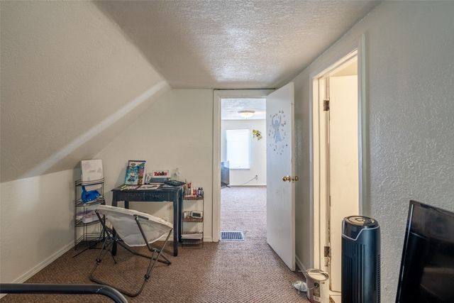 221 E Anson Street, Marshalltown, IA 50158