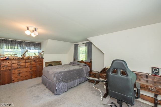 45 Lakeside Trl, Kinnelon Boro, NJ 07405