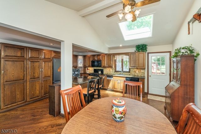 45 Lakeside Trl, Kinnelon Boro, NJ 07405