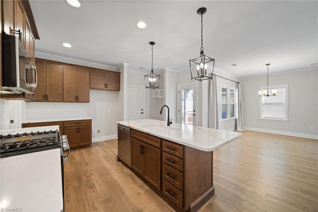 1736 Eastover Drive, Kernersville, NC 27284