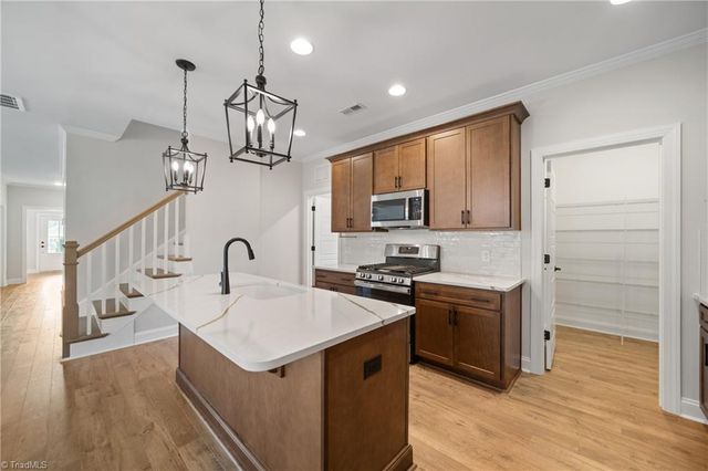 1736 Eastover Drive, Kernersville, NC 27284