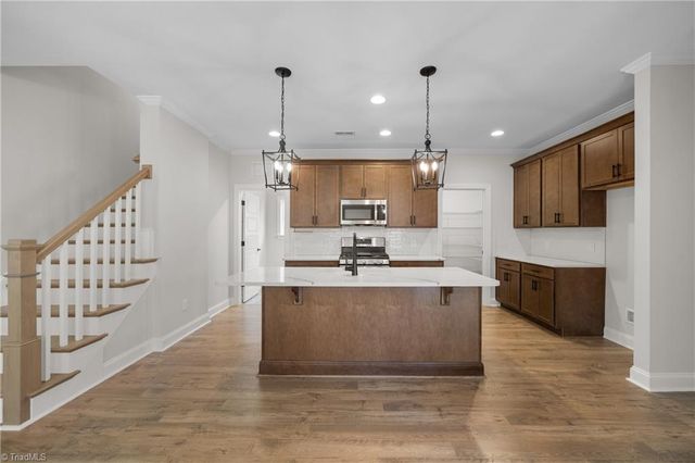 1736 Eastover Drive, Kernersville, NC 27284