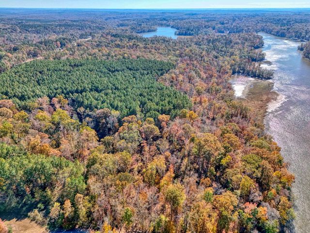 1073 Boyds Mill Pond Road, Laurens, SC 29360