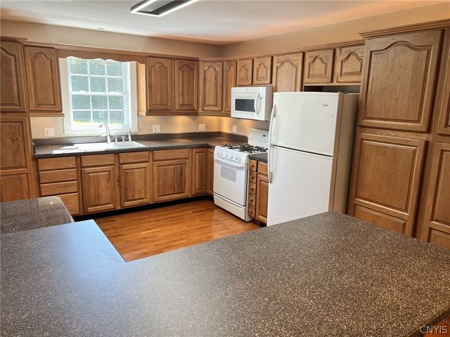 5981 East Pine Grove Road, Cicero, NY 13039