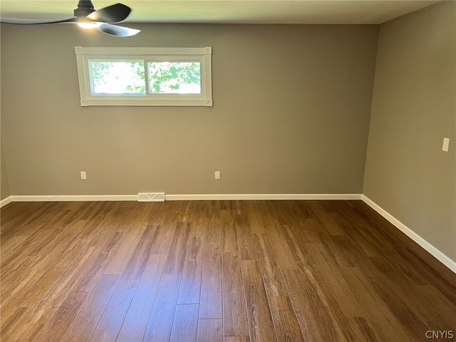5981 East Pine Grove Road, Cicero, NY 13039
