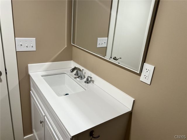 5981 East Pine Grove Road, Cicero, NY 13039