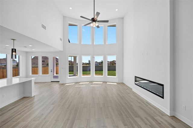 113 Montecilo DR, Liberty Hill, TX 78642