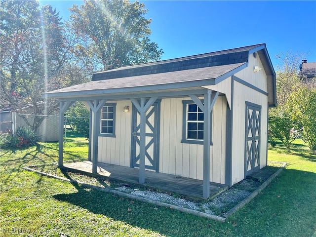 213 Genoa Avenue SW, Massillon, OH 44646