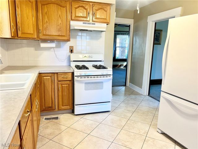 213 Genoa Avenue SW, Massillon, OH 44646