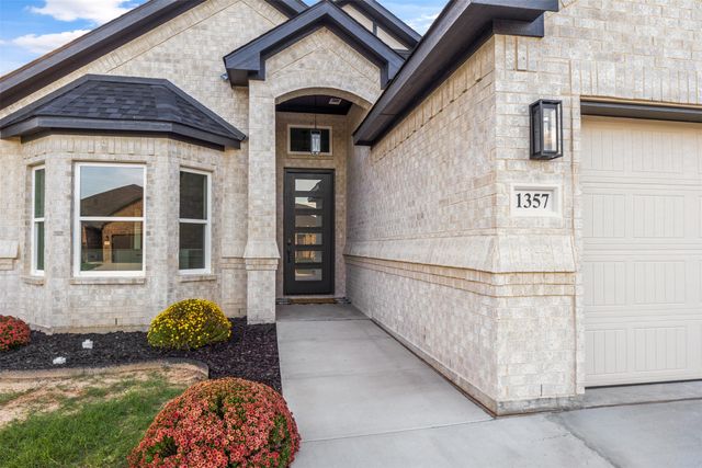 1357 Beach Drive, Pelican Bay, TX 76020