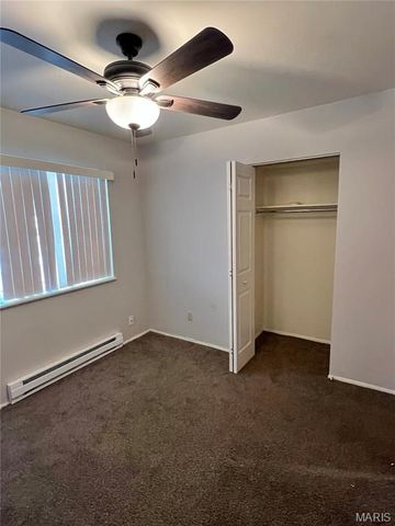 7601 Hazelcrest Drive E, Hazelwood, MO 63042